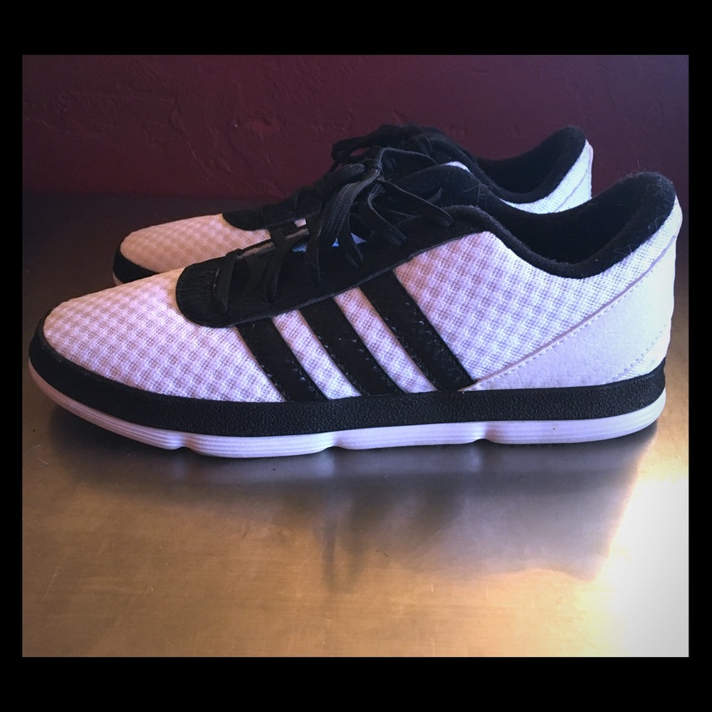 Adidas leisure/fashion sneaker